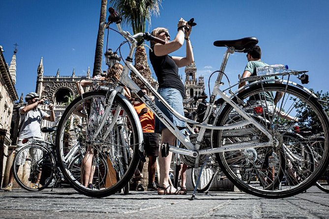 12 o'Clock - Bike & Tapas Tour Seville - The university, San Telmo, and a look beyond the postcards