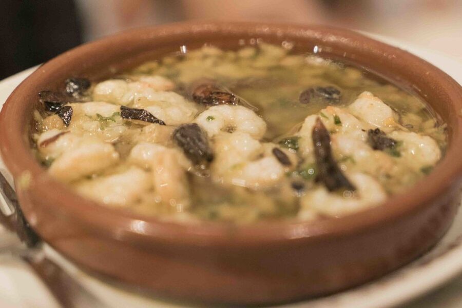 2.5-Hour Evening Tapas Tour through Madrid - Timing, meeting point, and language choices