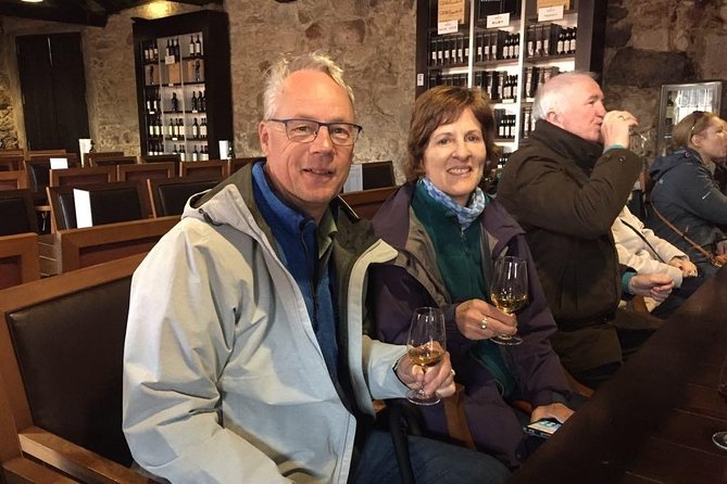 3 table wines & 5 Port wines + Tapas - Ribeira Square and the Rabelos on the Douro
