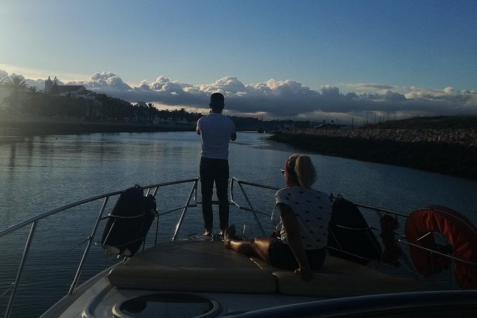 Afternoon yacht charter in lagos with drinks, tapas, paddle boards and kayak - The crew and the feel on board