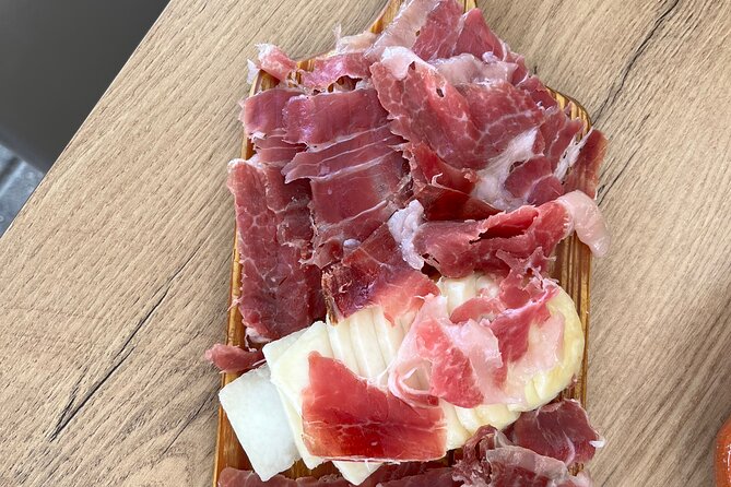Albufeira Food Experience: Land & Sea Tapas w/ Wines - The opening board: bread, oil, cheese, and cured meats