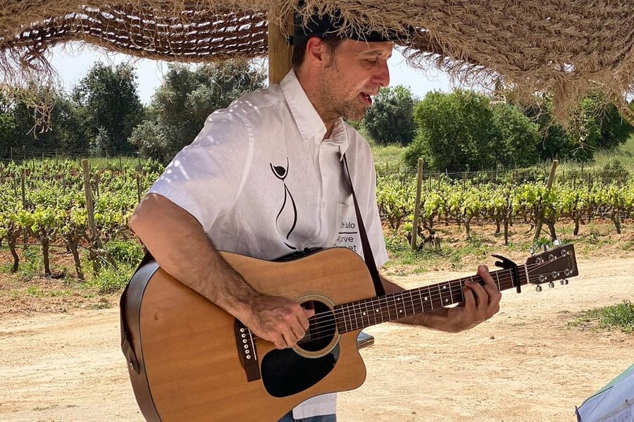 Albufeira/Porches/Vilamoura: Wine Tasting with Tapas & Music - A two-hour taste of the Algarve countryside