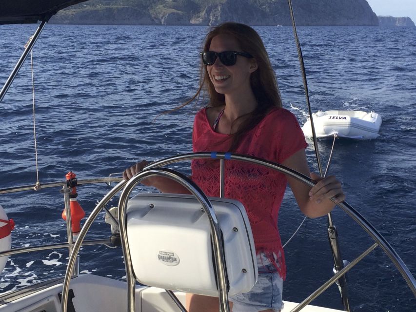 Alcudia: Sailing Yacht Excursion with Wine & Tapas - Who will get the most from this experience