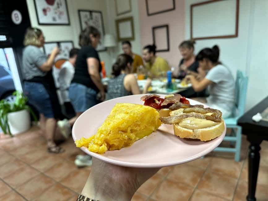 Alicante:Evening Spanish Tapas Cooking Class with Live Music - The menu: six Spanish dishes with a local feel