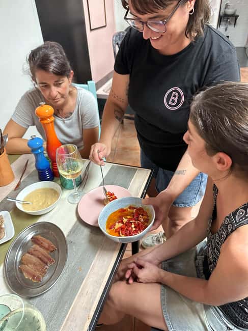 Alicante:Evening Spanish Tapas Cooking Class with Live Music - What the $42 price includes