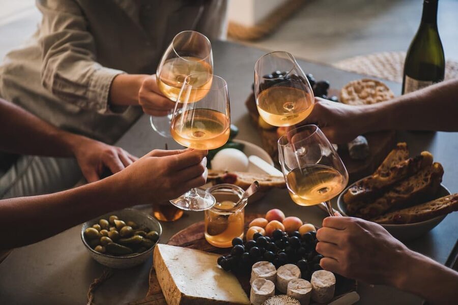 Alicante: Food Walking Tour with Wine Tasting and Tapas - The Central Market and Alicante’s food cupboard