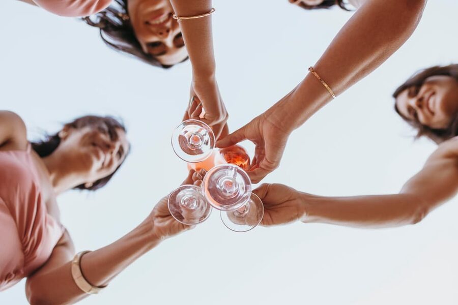 Alicante: Food Walking Tour with Wine Tasting and Tapas - Plaça de Quijano and the local bar rhythm