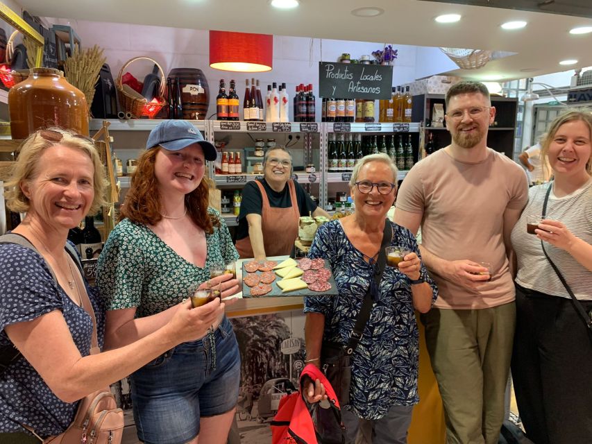 Alicante: Guided Tapas Tour by Bike with Tastings - Starting among Alicante’s old streets