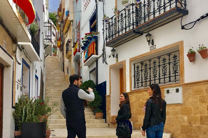 Alicante Historic Small Group Tour with Tapas Tasting - Santa Barbara Castle and the best city views