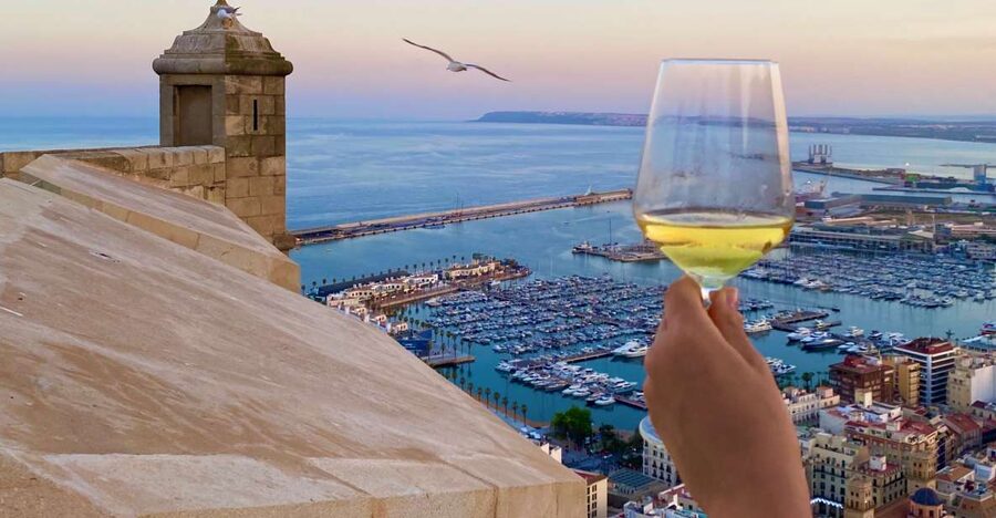 Alicante: Santa Bárbara Castle Wine Tasting & Tapas - The standard flight: white, red, and sweet wine