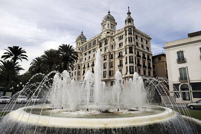 Alicante Tour: Full City, Castle, Market & Tapas Experience - Taking the elevator to Santa Bárbara Castle