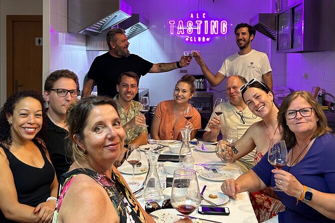 Alicante Wine Tasting and Tapas Club - A 6 pm start in central Alicante