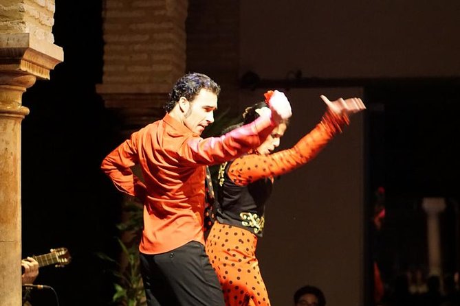 Authentic Flamenco Show with Tapas & Wine Guided Tour - Walking through Santa Cruz to La Casa del Flamenco