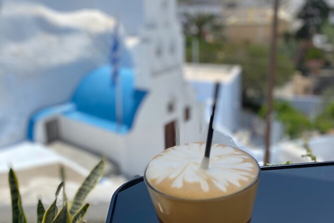 Authentic Greek food tapas and wine tasting - Cave village - Starting with Santorini wine at a local winery