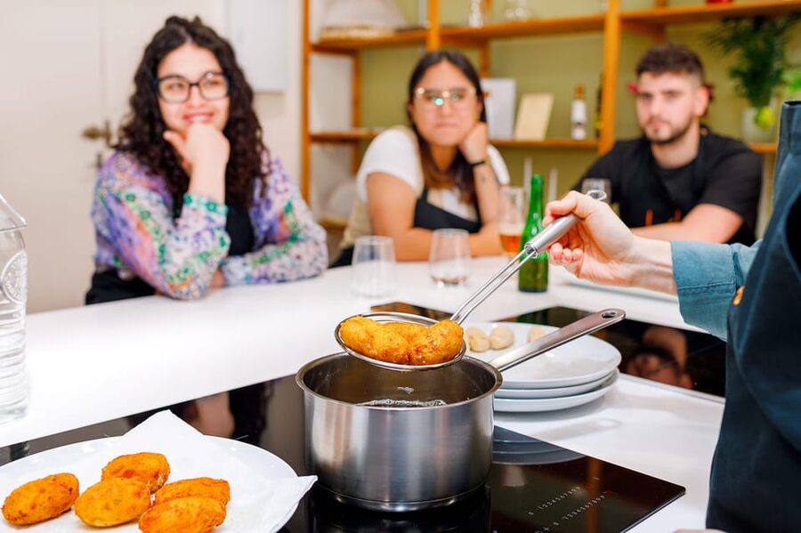 Authentic Tapas Cooking Class at a Private Eatery in Madrid - Practical details before you book