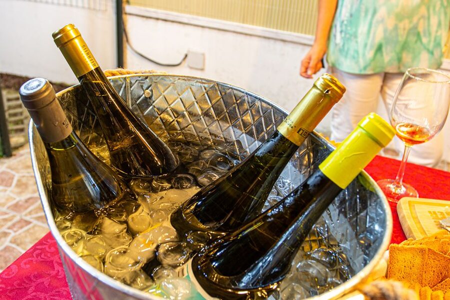 Azores: Volcanic Wine and Tapas Tasting Party - Learning Azorean culture around the table