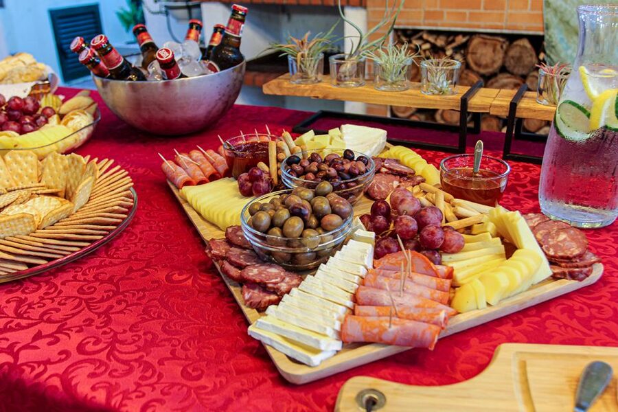 Azores: Volcanic Wine and Tapas Tasting Party - The host makes the difference