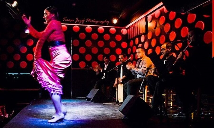 Barcelona: 4-Hour Tapas Evening Tour and Flamenco Show - What you actually eat at the tapas bar