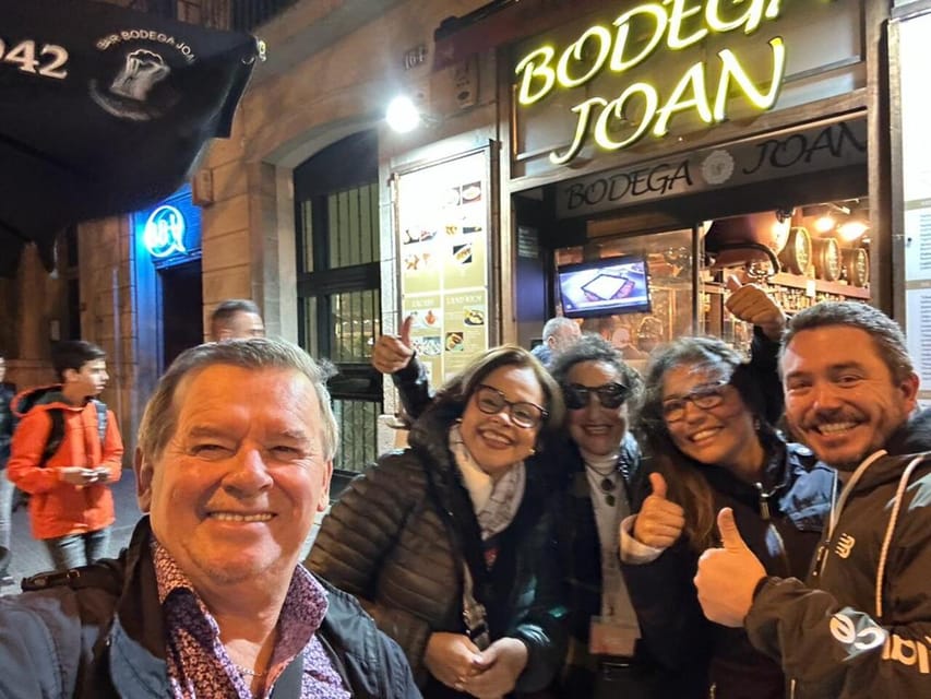 Barcelona: 4-Hour Tapas Evening Tour and Flamenco Show - Walking the Gothic Quarter