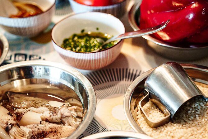 Barcelona Authentic Paella and Sangria Cooking Class - The cava welcome and the plan for the day