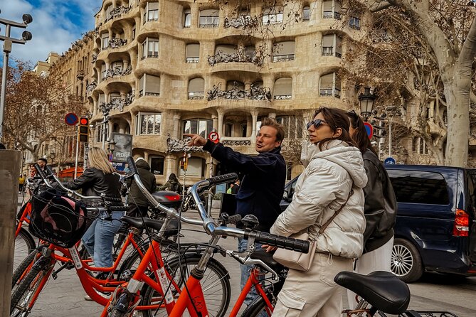 Barcelona: Bike or eBike Tour, Top Sights & Local Insights - Starting in Ciutat Vella and Parc de la Ciutadella