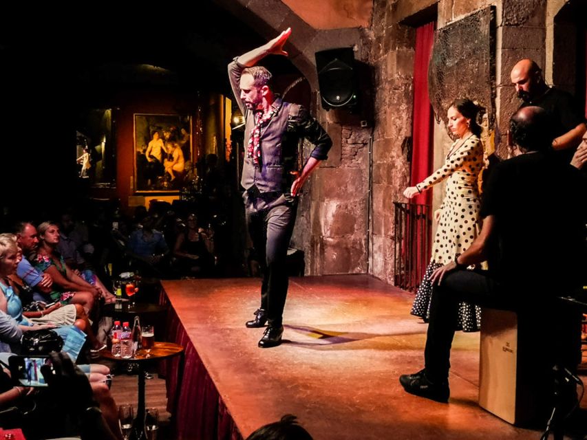 Barcelona: City Tour & Flamenco Show with Wine & Tapas - Placa Reial and the first look at the Gothic Quarter