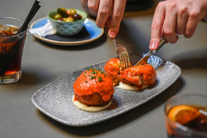 Barcelona El Born Tapas and Wine Tour with Guide - Why this food walk works as a first taste of Barcelona
