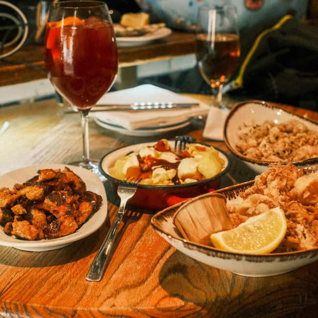 Barcelona: El Born Tapas Tour and Sailing Cruise - Why the El Born start works so well