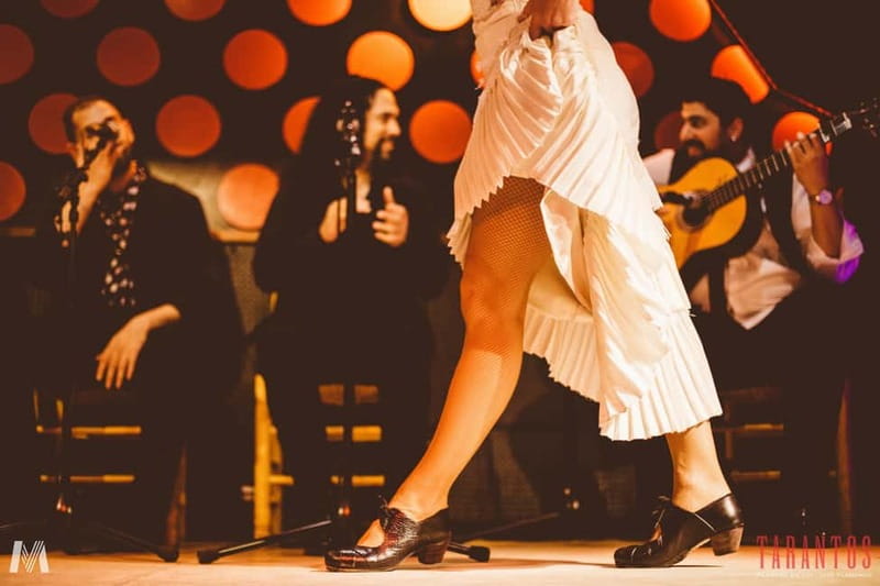 Barcelona: Flamenco, Tapas &Sangria - A flamenco night in central Barcelona