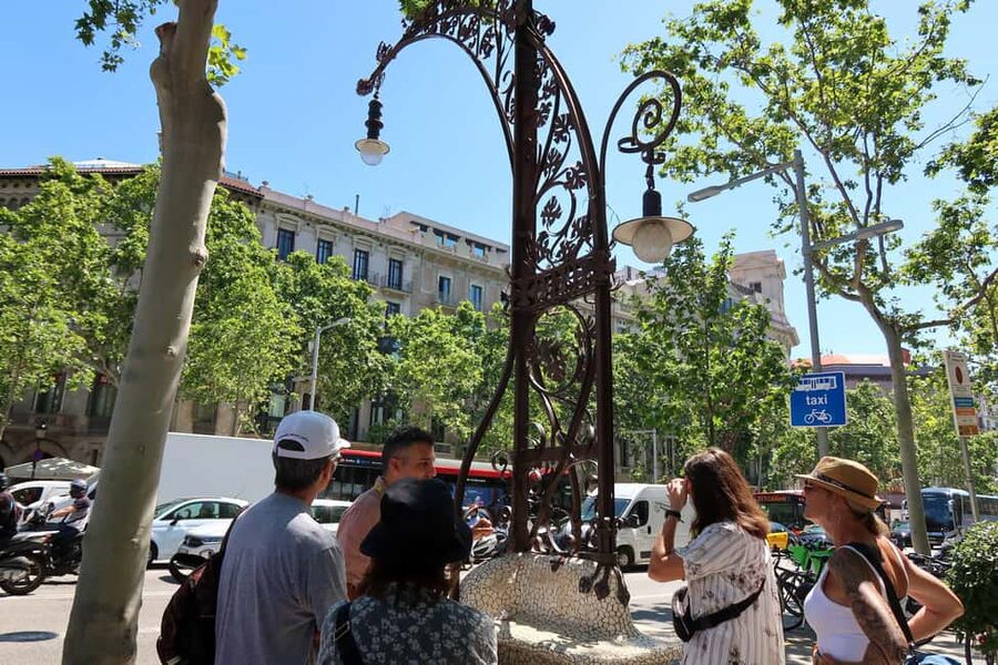 Barcelona: Gaudi Tapas & Wine Tasting Small Group Tour - The tortilla stop at a local restaurant