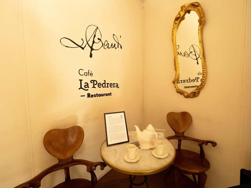 Barcelona: Gaudi Tapas & Wine Tasting Small Group Tour - More tapas in Eixample