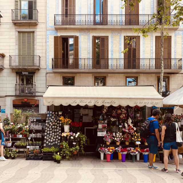 Barcelona: Gothic Quarter Guided Tour with Flamenco & Tapas - Should you book it?