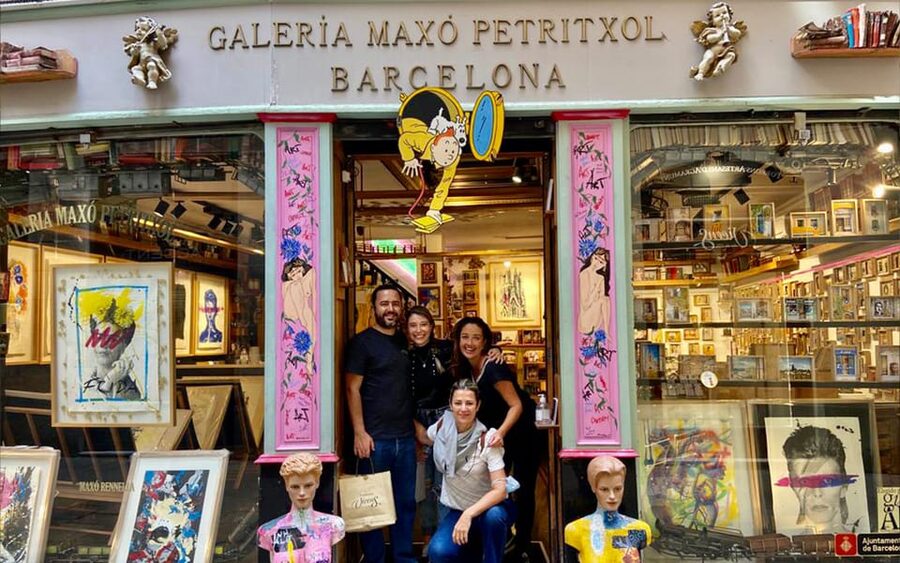Barcelona: Gothic Quarter's Deepest Secrets Tour and Sangria - Ending in Barceloneta with sangria