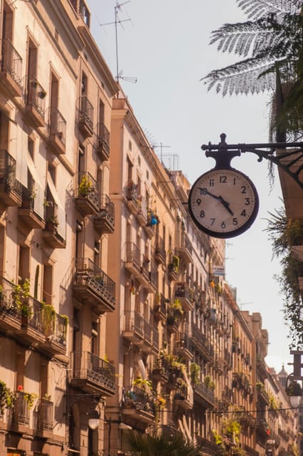 Barcelona: Gothic Quarter's Deepest Secrets Tour and Sangria - Timing, language, and practical details