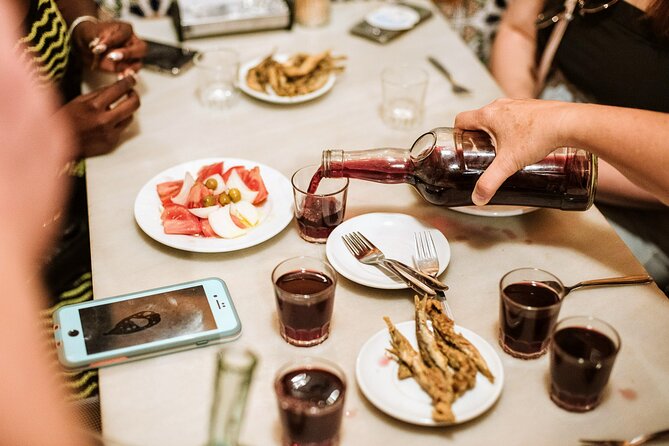 Barcelona Gothic Quarter Tapas & Taverns Food & Wine Tour - Bar La Plata and the case for simple tapas