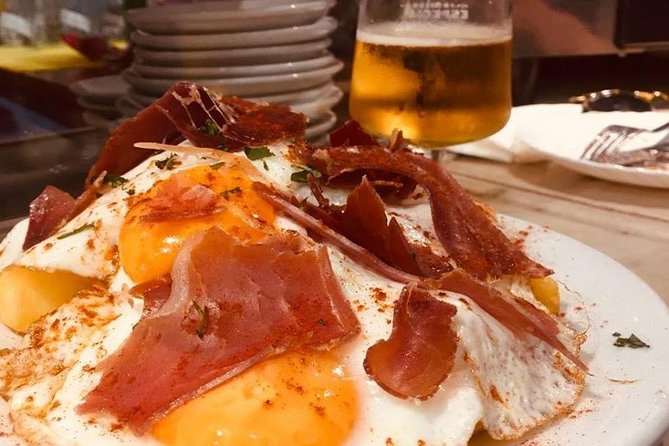 Barcelona Gothic Quarter VIP Tapas & Wine Tour - The guide can make or break the evening