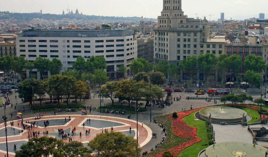Barcelona: Gothic Quarter Walking Tour with Optional Tapas - Key points at a glance
