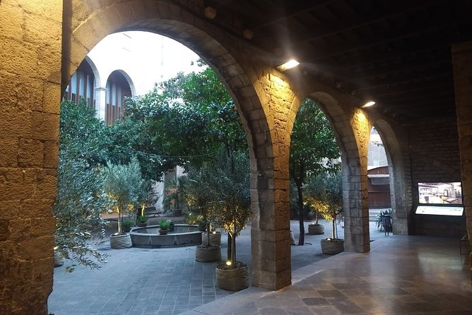 Barcelona Gothic Quarter Walking Tour with Tapas - What the $29.04 price really buys you