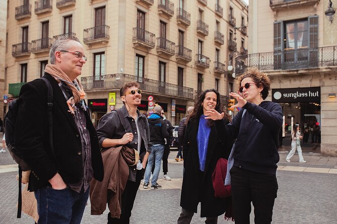 Barcelona : Gothic, Tapas, Churros & Vermouth - Raval and Sant Pere bring a different Barcelona