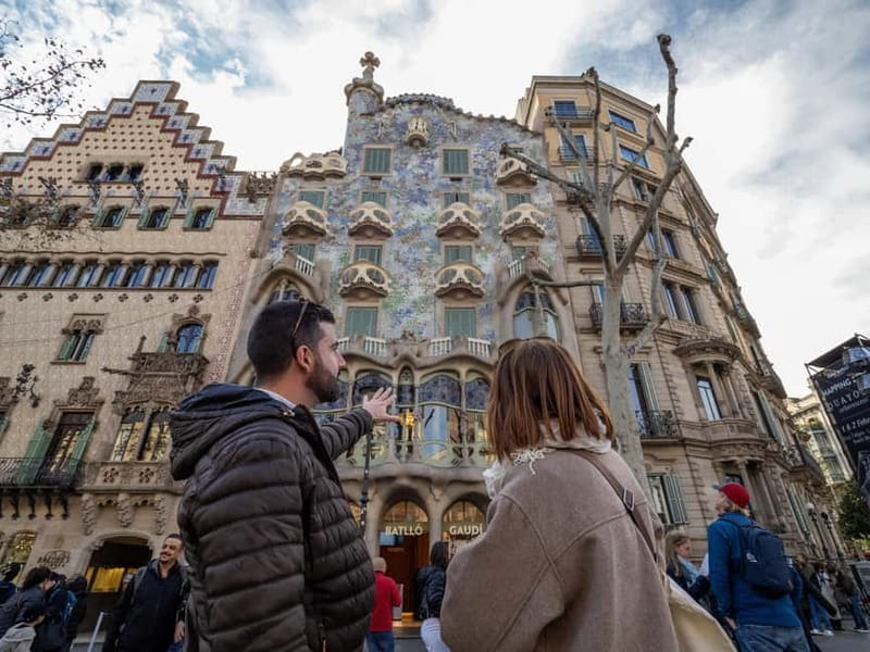 Barcelona in 1 Day: Sagrada Familia, Park Guell, Mila, tapas - Should you book it?
