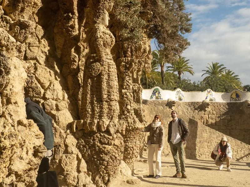 Barcelona in 1 Day: Sagrada Familia, Park Guell, Mila, tapas - What the $234 price covers
