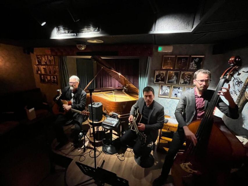 Barcelona: Jam Session - Jazz, Cocktails and Tapas - The staff and the tone of the evening