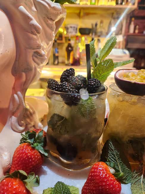 Barcelona: Mojito Tasting Experience & Tapas with Mixologist - What happens inside Bar Milans