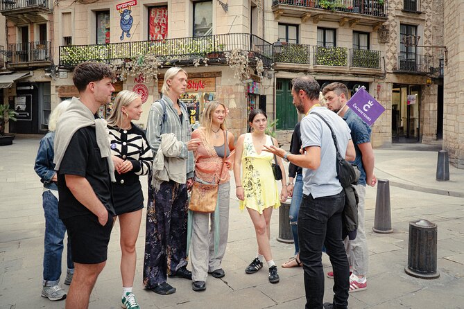 Barcelona Old City Guided Tour with Tapas and Drinks - Practical timing, booking, and cancellation