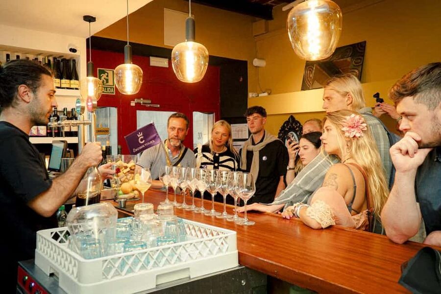 Barcelona: Old City Hidden Gems, Tapas, & Drinks Guided Tour - Practical details that affect your evening