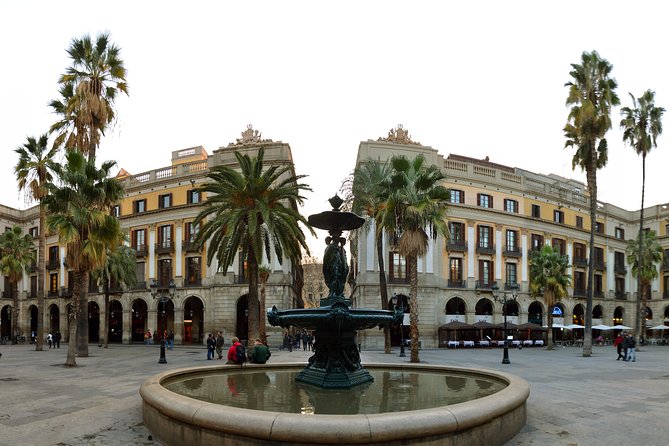 Barcelona Old Town Night Small Group Tour with Tapas & Flamenco - What the $72.59 price really buys