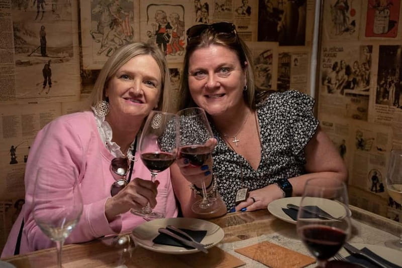 Barcelona Old Town Tapas Night: Hidden Bars, Cava & Vermut - Starting at Liceu and entering the medieval lanes