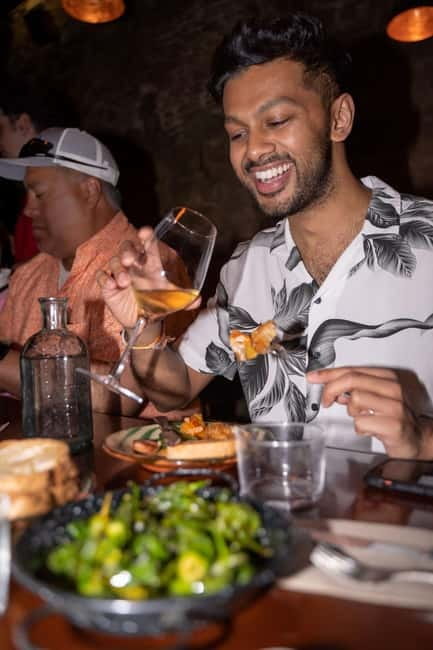 Barcelona Old Town Tapas Night: Hidden Bars, Cava & Vermut - Call de Barcelona and the pleasure of a second stop