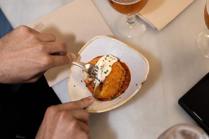 Barcelona Old Town Tapas Tour: Vermouth, Bites & Hidden Gems - Walking, timing, and group size