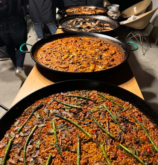 Barcelona: Paella Cooking Class with Sangria & Cava Tasting - A three-hour Spanish cooking evening